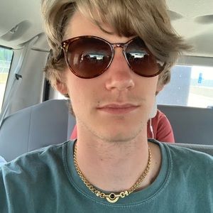 Meet your Posher, Jared